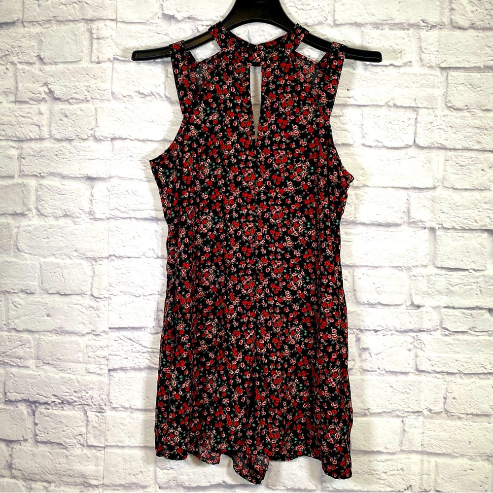 One Clothing Black & Floral Romper Size Small
